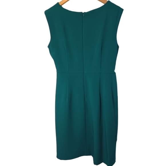 Sandra Darren Green Short Sleeved Dress with Gold Detail and Ruching - Picture 2 of 9